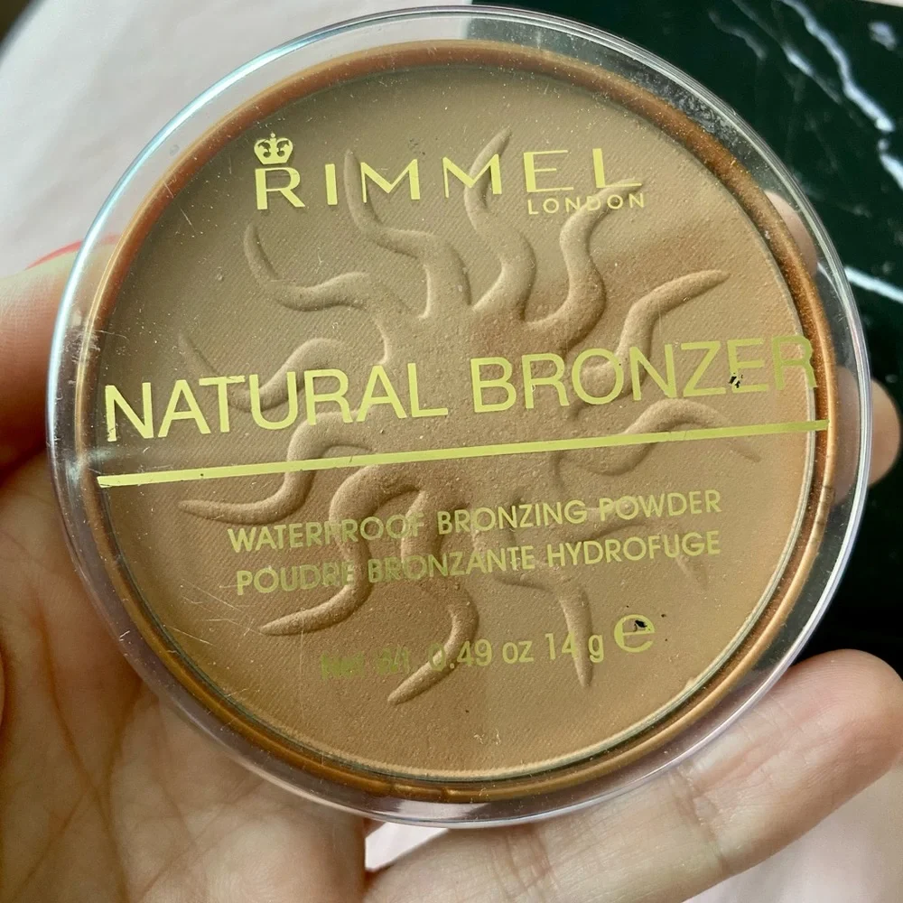 RIMMEL LONDEN NATURAL POWDER BRONZER /UNUSED!